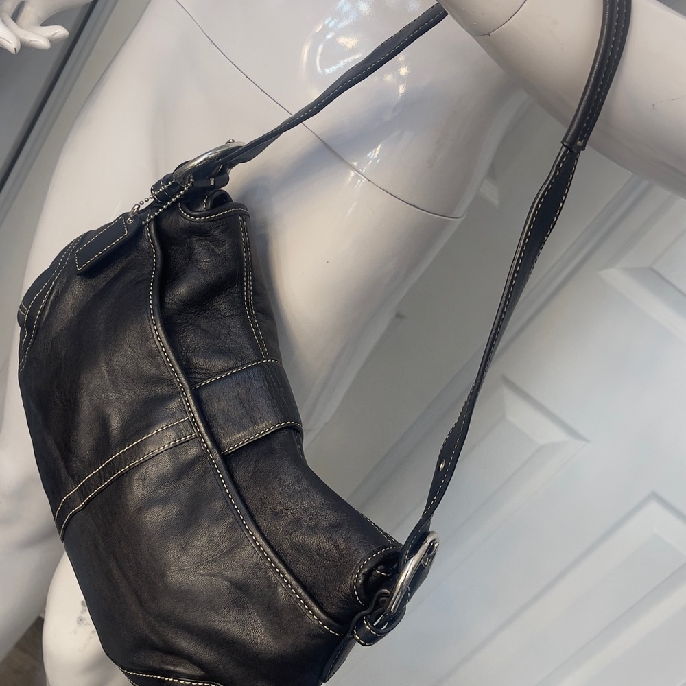 Vintage Coach Black Leather Shoulder Bag with Silver Accents - Picture 4 of 14